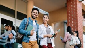 FGV oferece cursos gratuitos de inteligência artificial para educadores